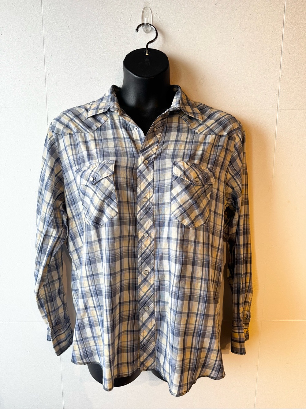 Vintage Wrangler Plaid Button-Down Shirt